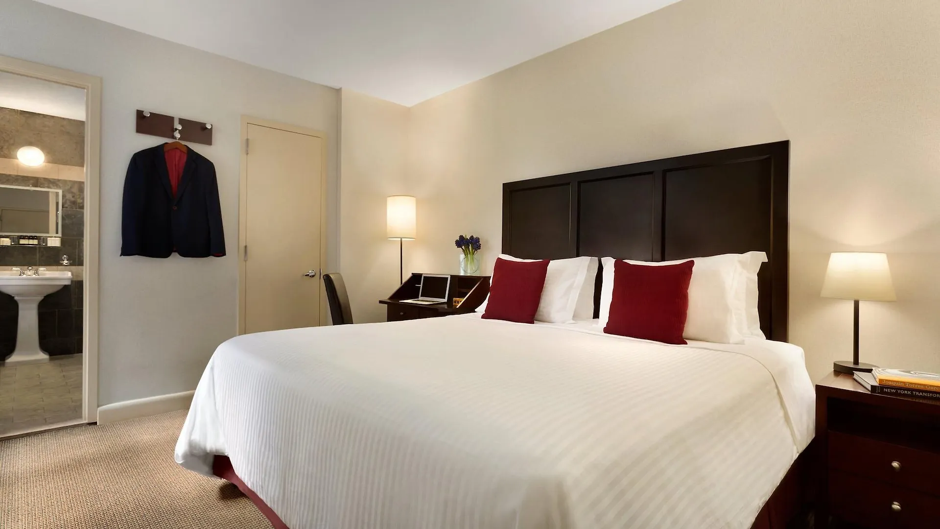 Washington Jefferson At Times Square Hotel New York